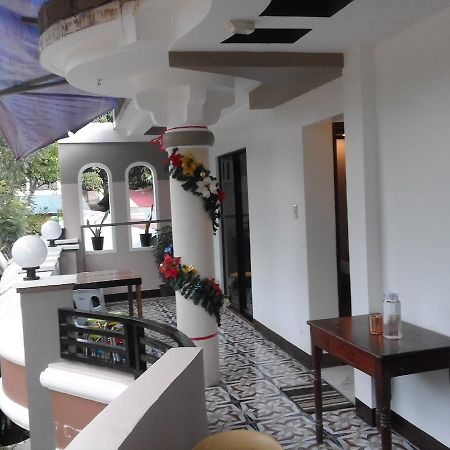Vali-Joe Travel Lodge El Nido Exterior foto